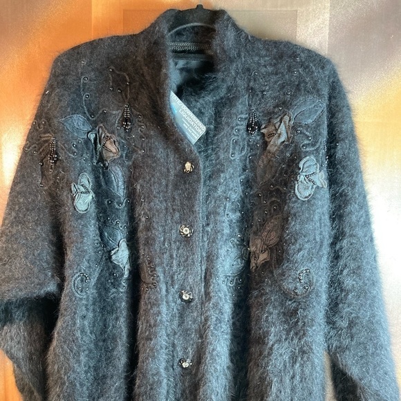 Stunning 80’s black angora cardigan sweater. silk flowers beading. Handmade 210 - Picture 1 of 7